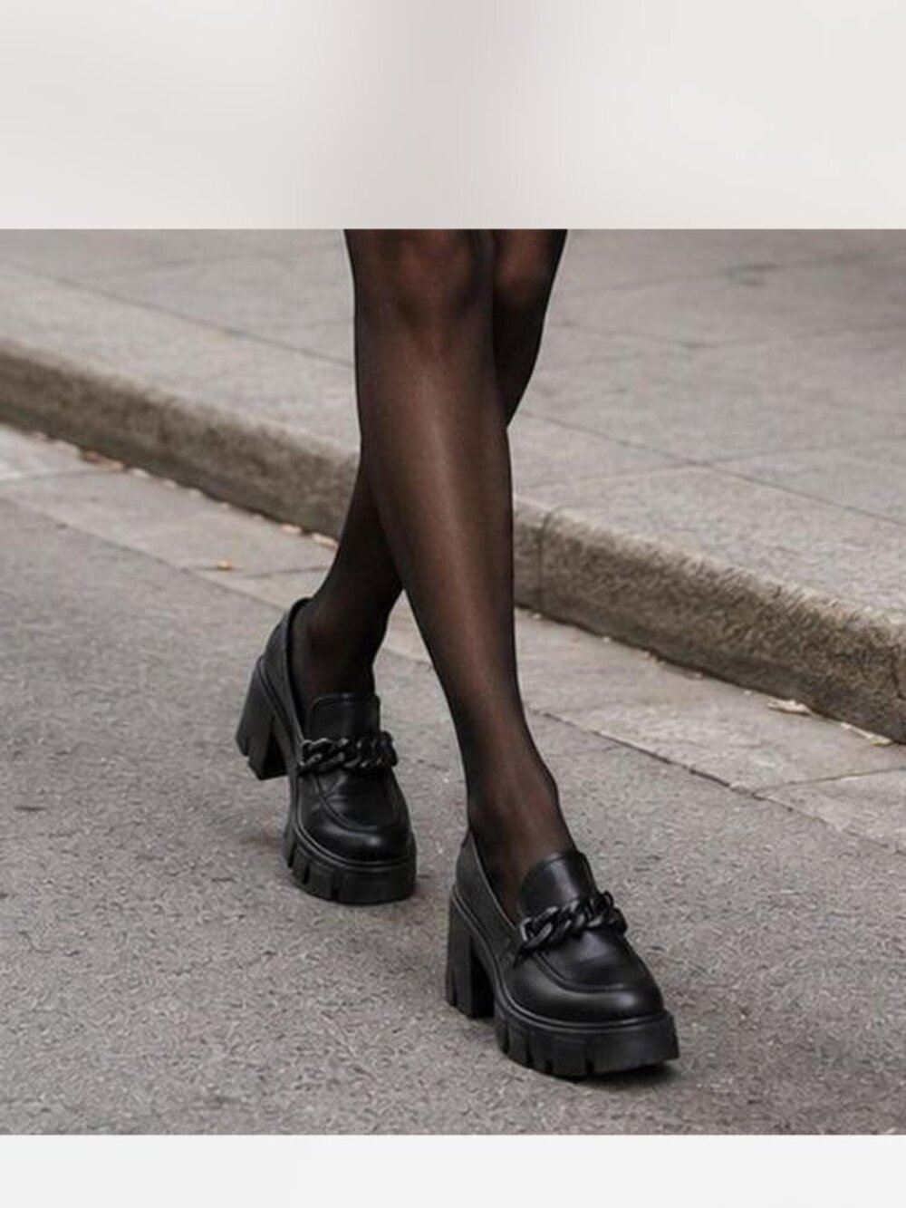 JELLYPOP NEW Women's Size 8.5 Una Chunky Chain Loafers in Black